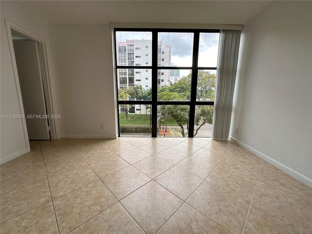 17021 N Bay Road 3204, Sunny Isles Beach, FL 33160