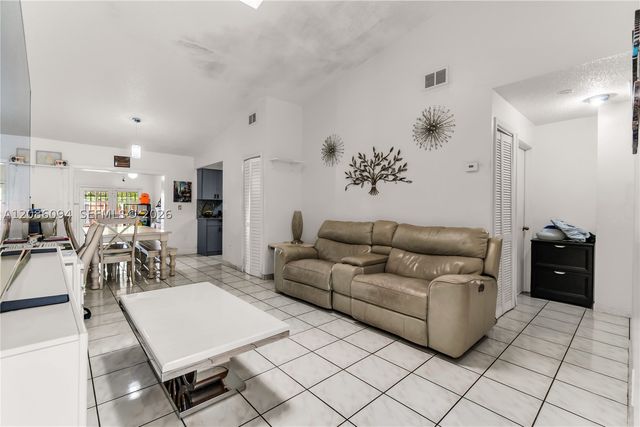 22 NW 108th Ct, Miami, FL 33172