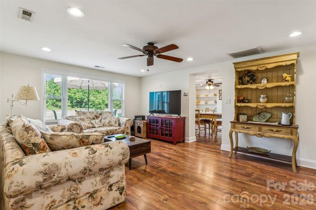 1820 Landsford Road, Marshville, NC 28103