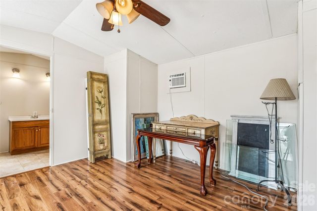1820 Landsford Road, Marshville, NC 28103