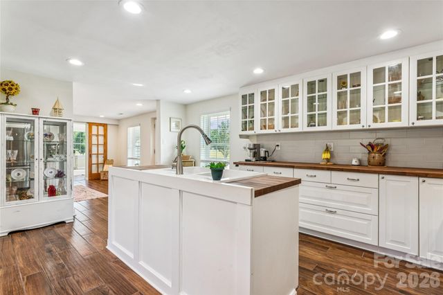 1820 Landsford Road, Marshville, NC 28103