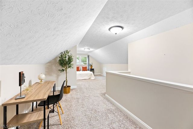5239 Edenhurst Road, Lyndhurst, OH 44124