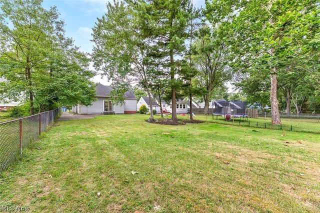5239 Edenhurst Road, Lyndhurst, OH 44124