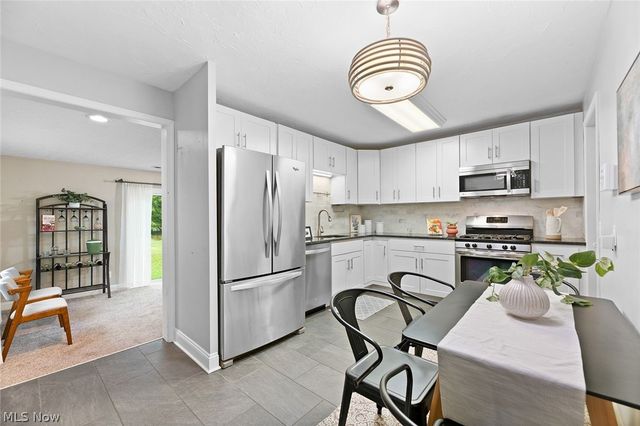 5239 Edenhurst Road, Lyndhurst, OH 44124