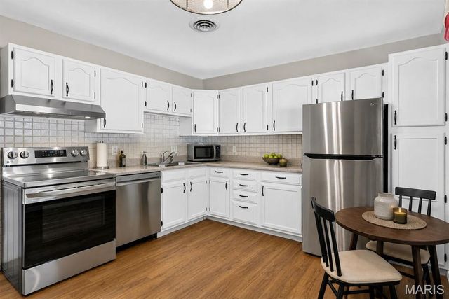2 Lone Elk Lane, St Peters, MO 63376