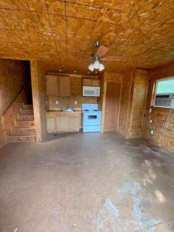 25142 County Road 131, Bedias, TX 77831