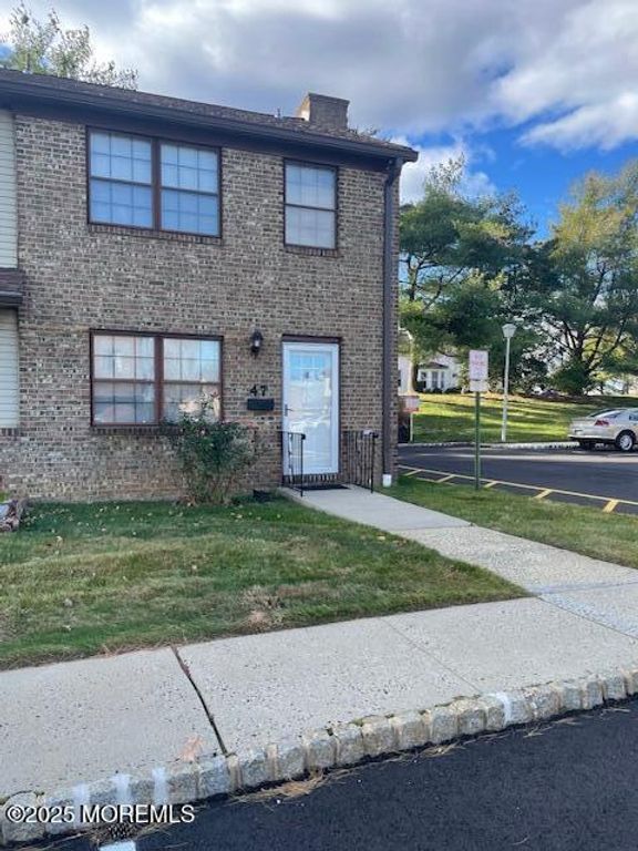 47 Village Green Way, Hazlet, NJ 07730