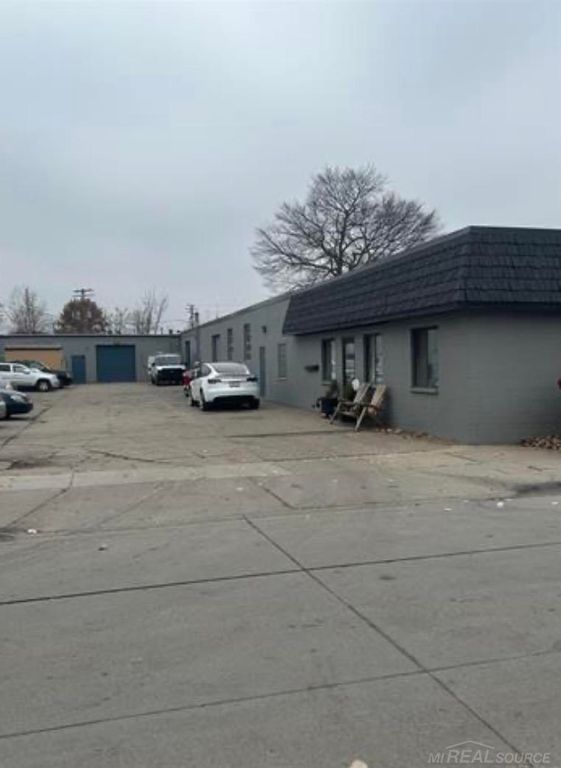 19 N Wison Boulevard, Mount Clemens, MI 48043