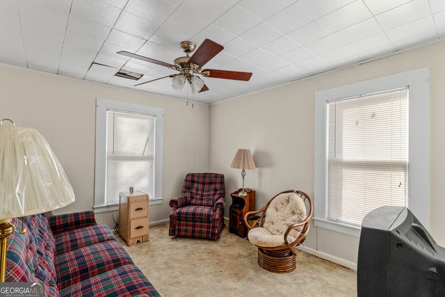 186 Arrow Point Road, Jackson, GA 30233