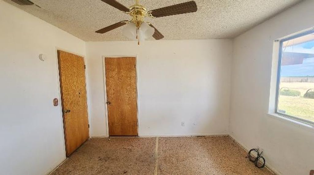 Image 13 of property listing at 20614 S Garfield Avenue, Riverdale, CA 93656