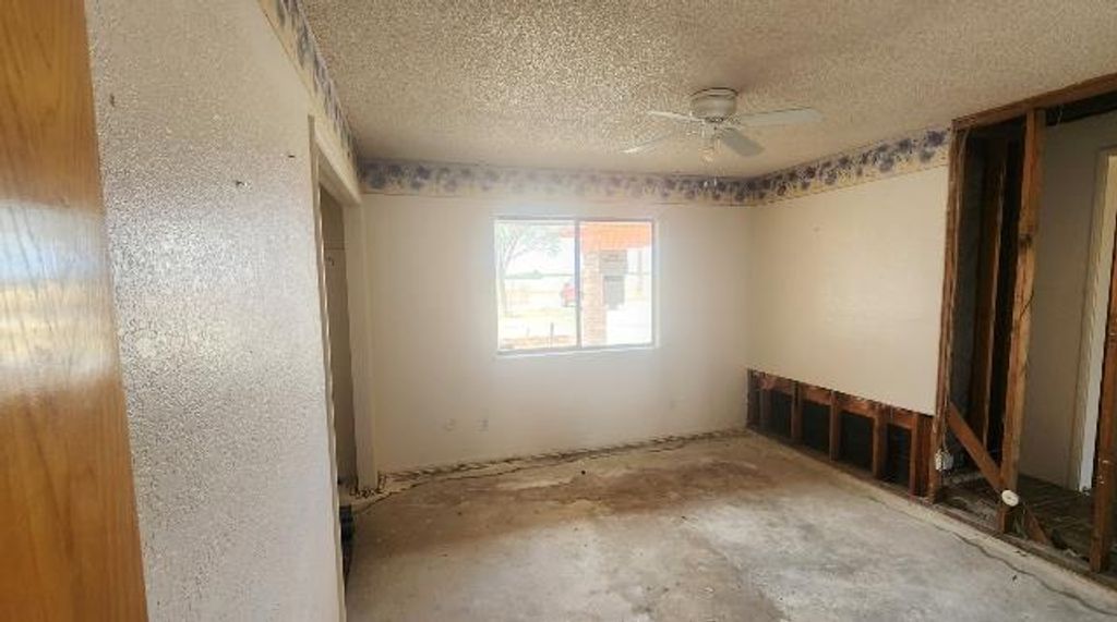 Image 15 of property listing at 20614 S Garfield Avenue, Riverdale, CA 93656
