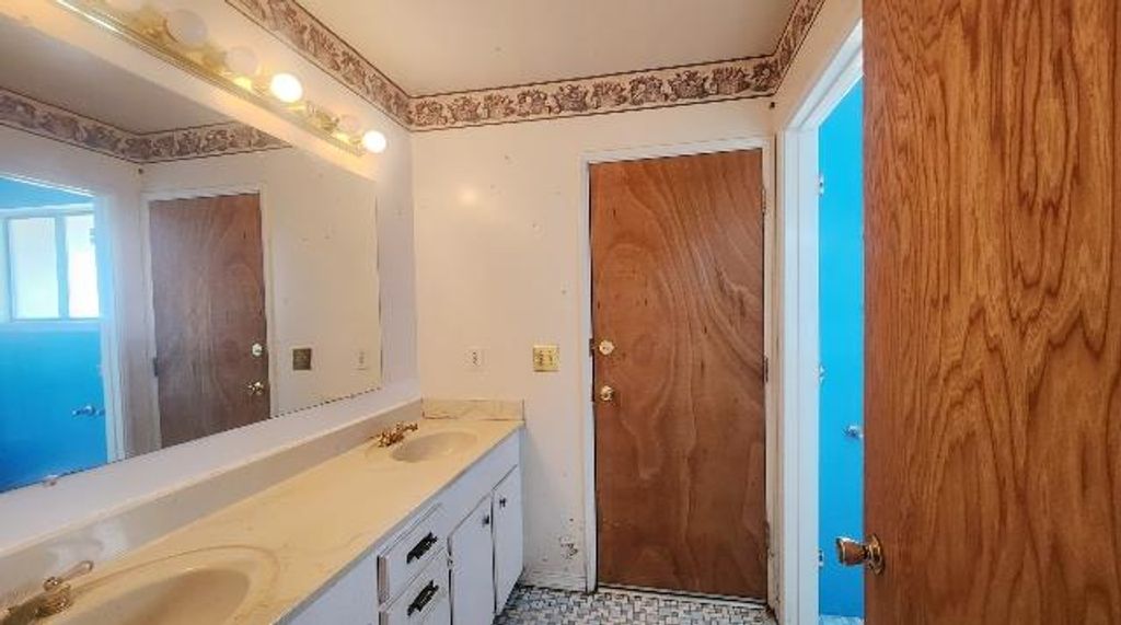Image 16 of property listing at 20614 S Garfield Avenue, Riverdale, CA 93656