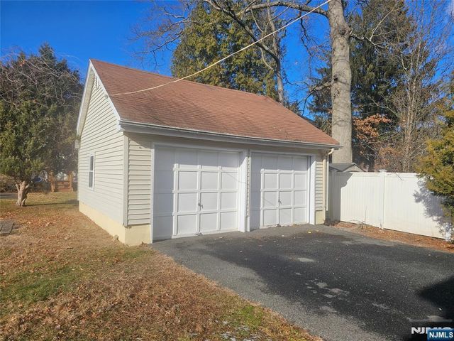 181 High Street 2nd Flr, Northvale, NJ 07647