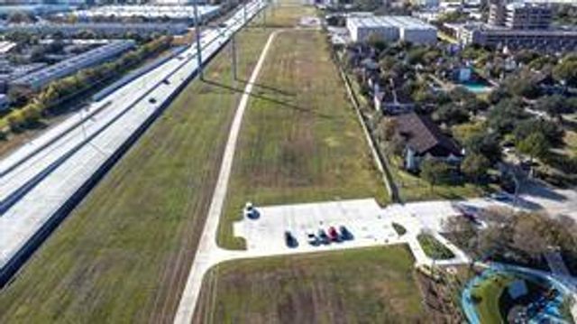 3900 Woodchase Drive 166, Houston, TX 77042