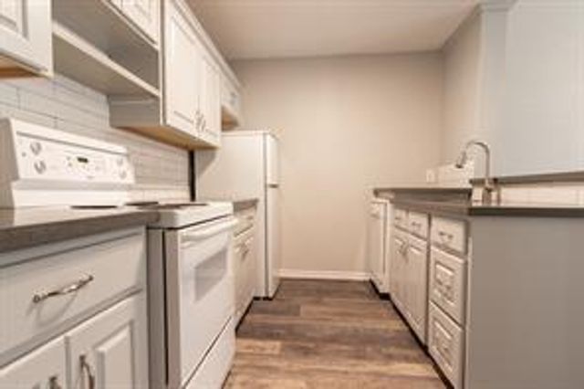 3900 Woodchase Drive 166, Houston, TX 77042