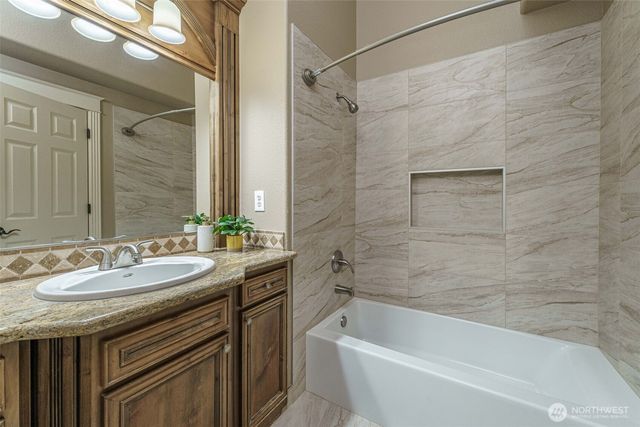 16915 SE 6th Street, Vancouver, WA 98684