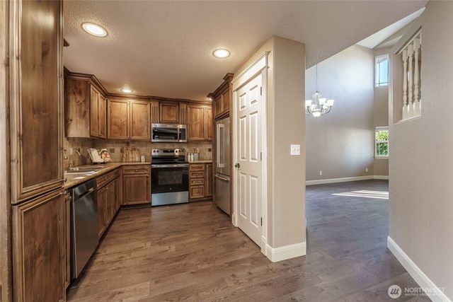 16915 SE 6th Street, Vancouver, WA 98684