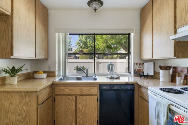 18515 Mayall Street K, Los Angeles, CA 91324
