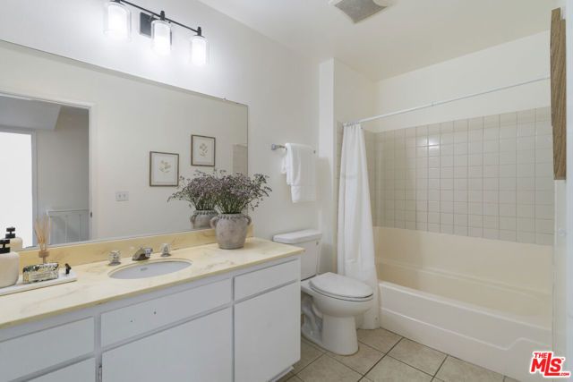 18515 Mayall Street K, Los Angeles, CA 91324