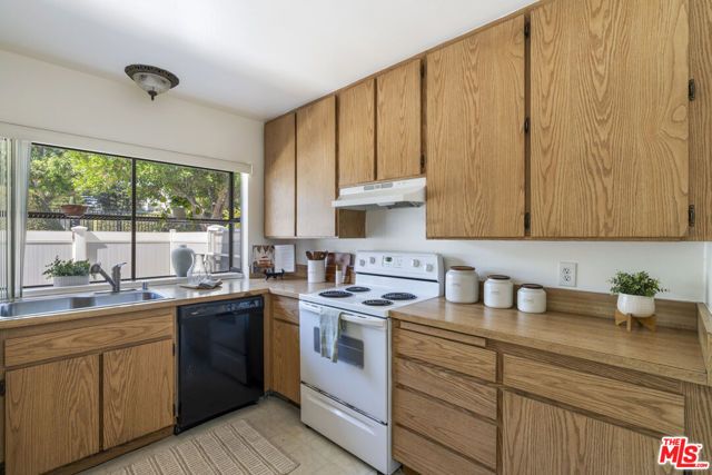 18515 Mayall Street K, Los Angeles, CA 91324