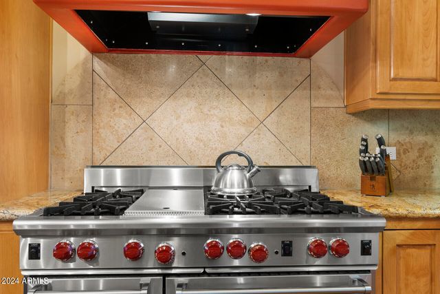 11362 E DALE Lane, Scottsdale, AZ 85262