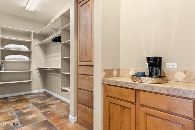 11362 E DALE Lane, Scottsdale, AZ 85262