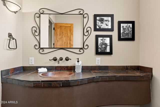 11362 E DALE Lane, Scottsdale, AZ 85262