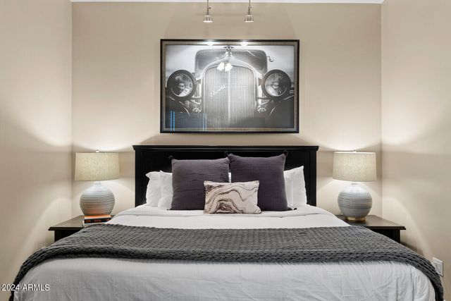 11362 E DALE Lane, Scottsdale, AZ 85262