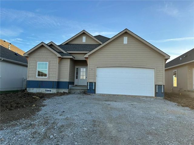 15365 W 173rd Terrace, Olathe, KS 66062
