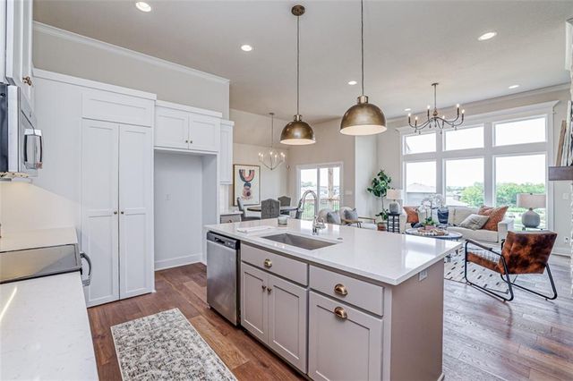 15365 W 173rd Terrace, Olathe, KS 66062