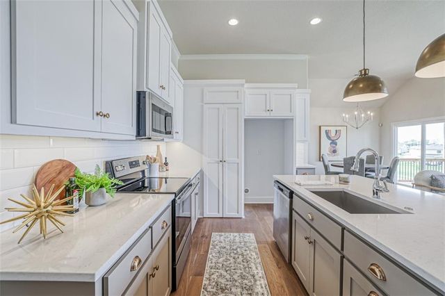 15365 W 173rd Terrace, Olathe, KS 66062