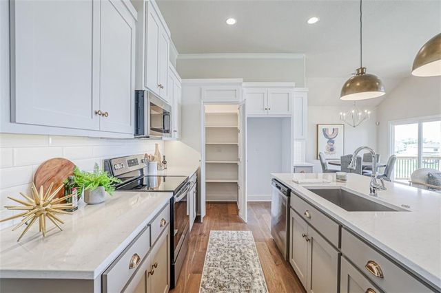 15365 W 173rd Terrace, Olathe, KS 66062