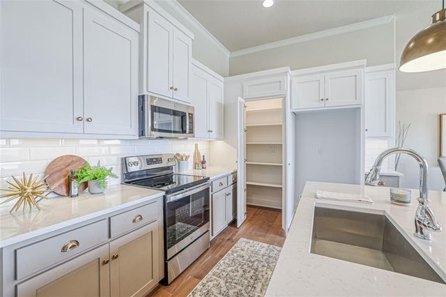 15365 W 173rd Terrace, Olathe, KS 66062