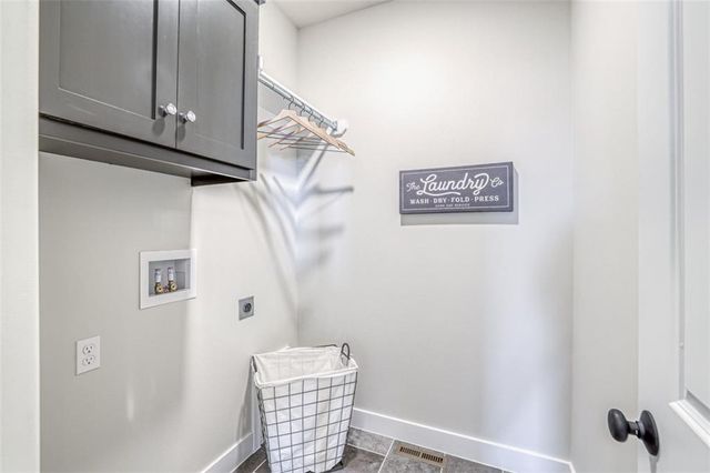 15365 W 173rd Terrace, Olathe, KS 66062