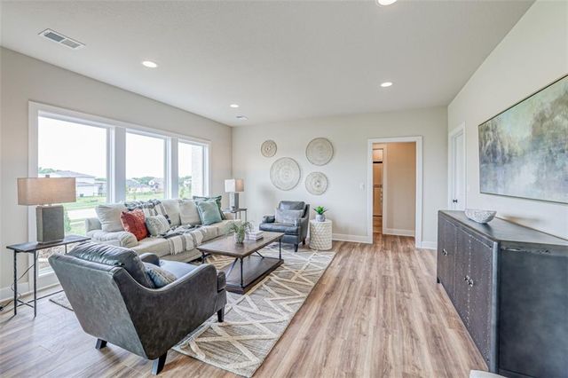 15365 W 173rd Terrace, Olathe, KS 66062