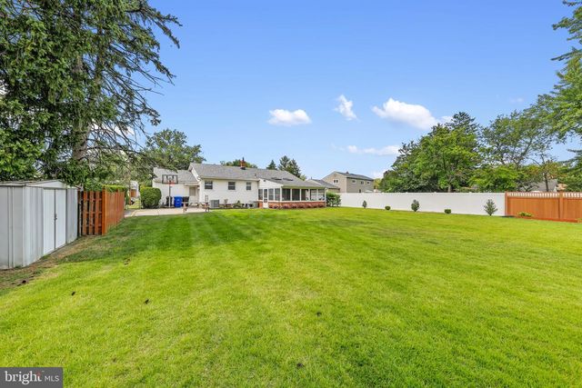 4 CHALFONT ST, Cinnaminson, NJ 08077