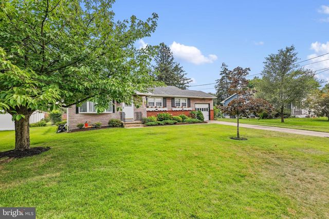 4 CHALFONT ST, Cinnaminson, NJ 08077