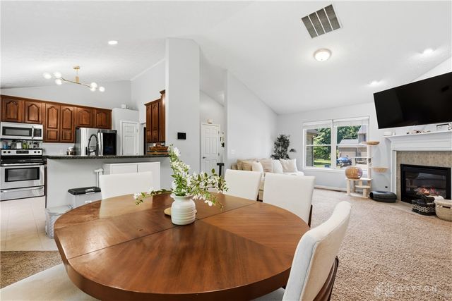 3955 Berrywood Drive, Huber Heights, OH 45424