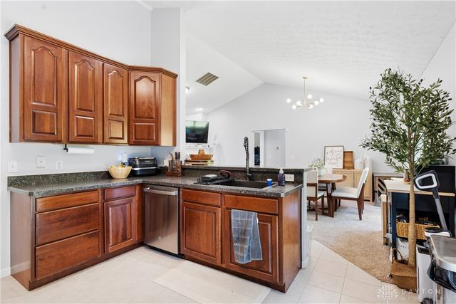 3955 Berrywood Drive, Huber Heights, OH 45424