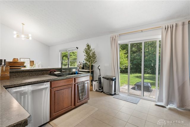 3955 Berrywood Drive, Huber Heights, OH 45424