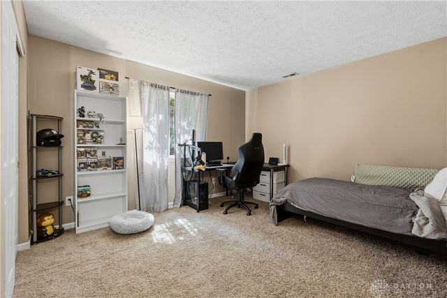 3955 Berrywood Drive, Huber Heights, OH 45424