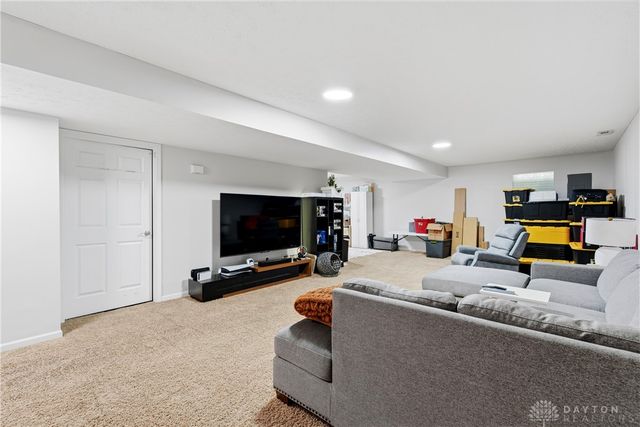 3955 Berrywood Drive, Huber Heights, OH 45424