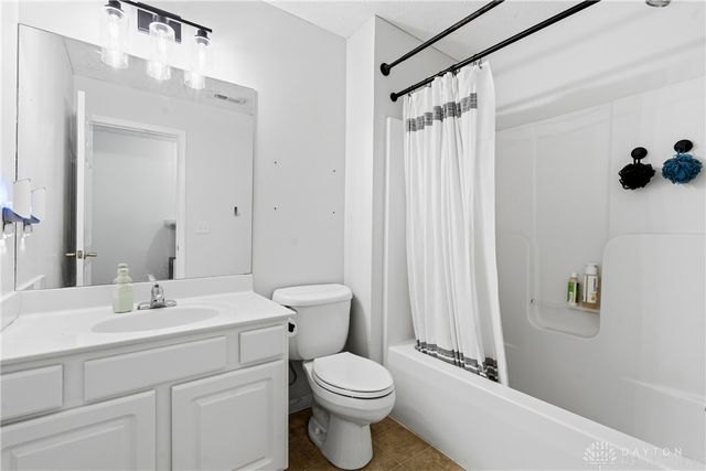 3955 Berrywood Drive, Huber Heights, OH 45424