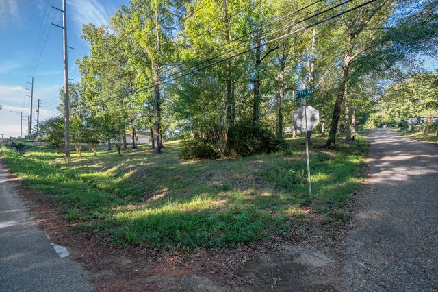 1607 27th Avenue, Phenix City, AL 36870