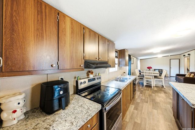 3907 ANAQUA DR, Elmendorf, TX 78112