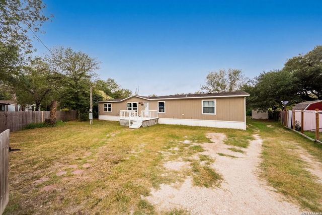 3907 ANAQUA DR, Elmendorf, TX 78112