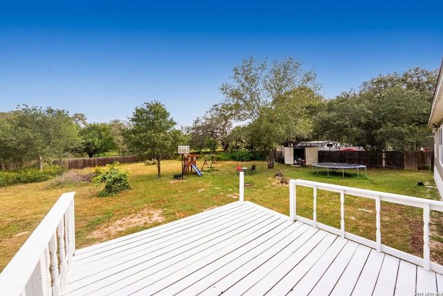 3907 ANAQUA DR, Elmendorf, TX 78112