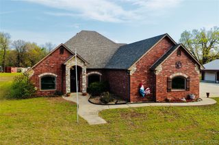 12619 E 233 Road S, Webbers Falls, OK 74470