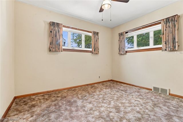 819 E 261st Street, Euclid, OH 44132