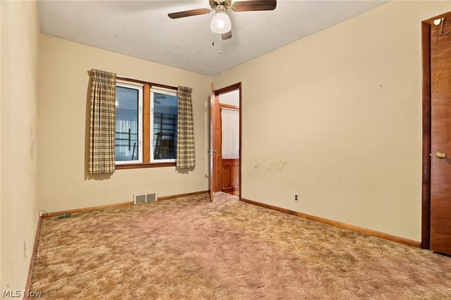 819 E 261st Street, Euclid, OH 44132